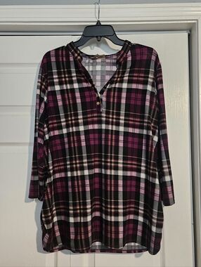 Cupcake Cafe Plaid Maternity Tunic Top in Black and Magenta